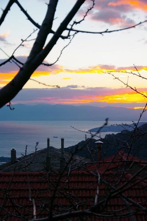 Sarafis Guesthouse Agios Lavrentios Luaran gambar